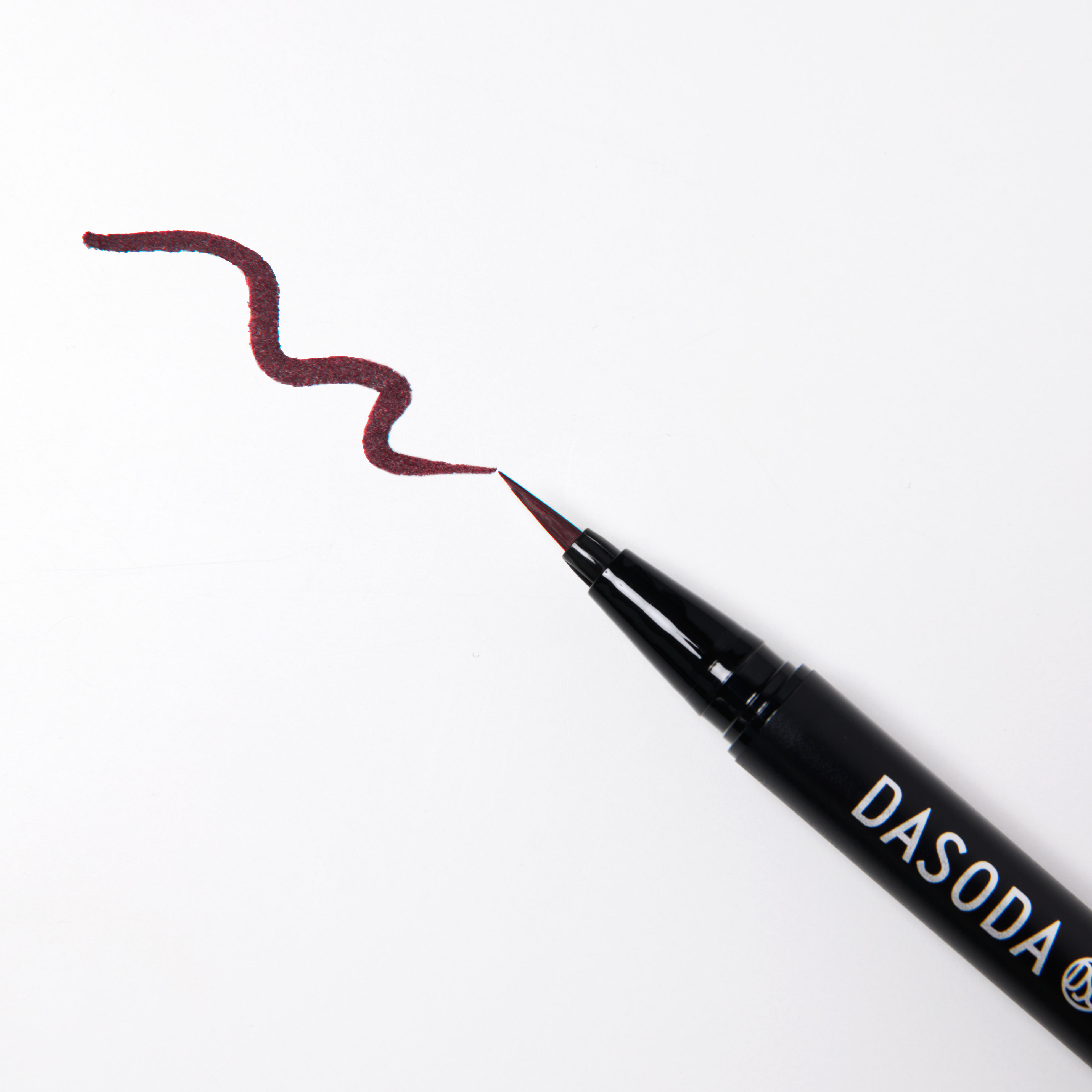 ダソダ プロフェッショナル リキッドアイライナー 002