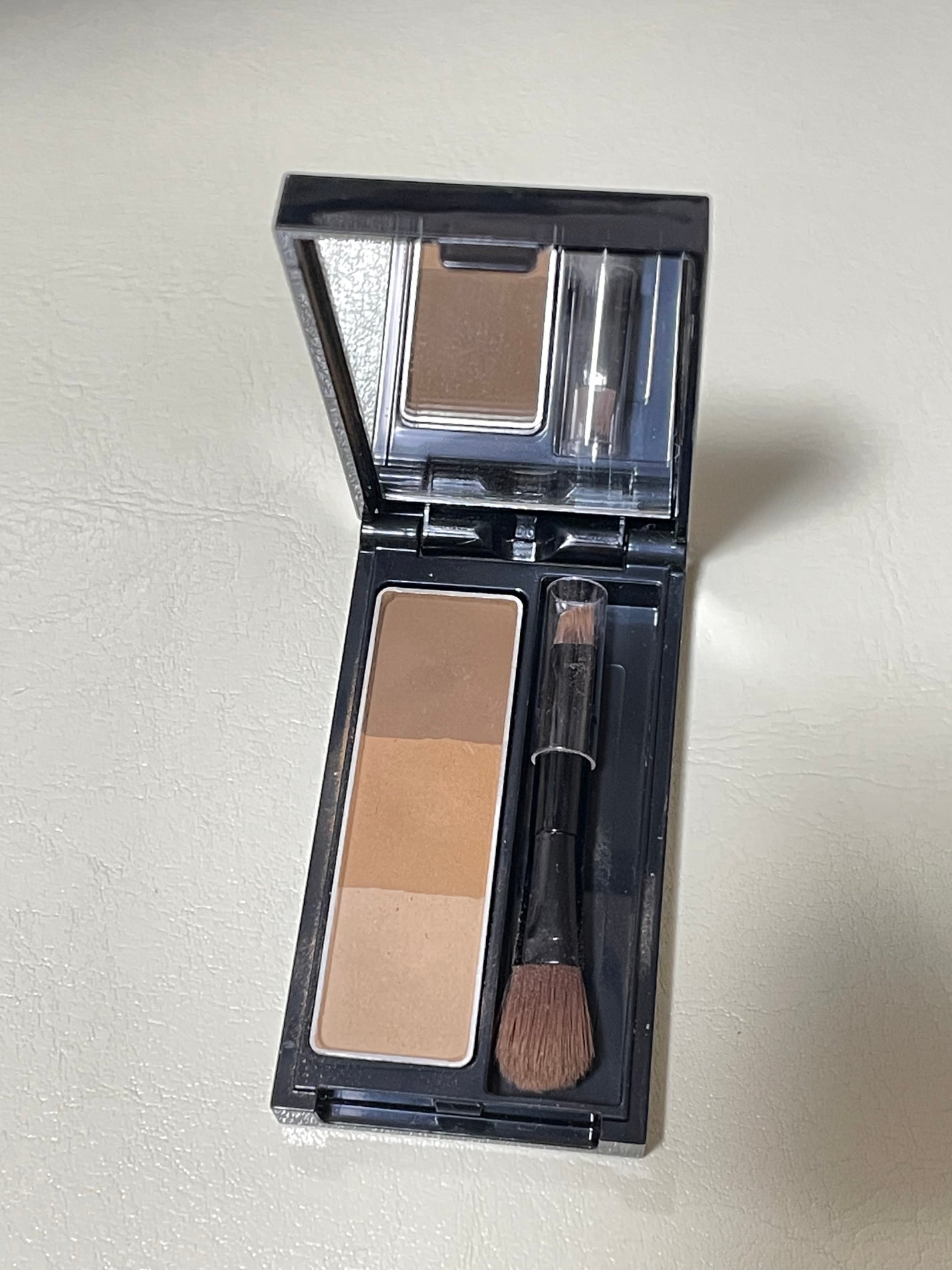 ケイト デザイニングアイブロウ3D/KATE/パウダーアイブロウを使ったクチコミ(2枚目)