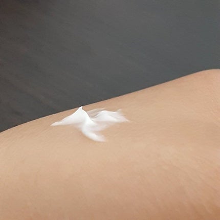 バストケアクリーム メサイア/リュバンブラン/バスト・ヒップケアを使ったクチコミ(4枚目)