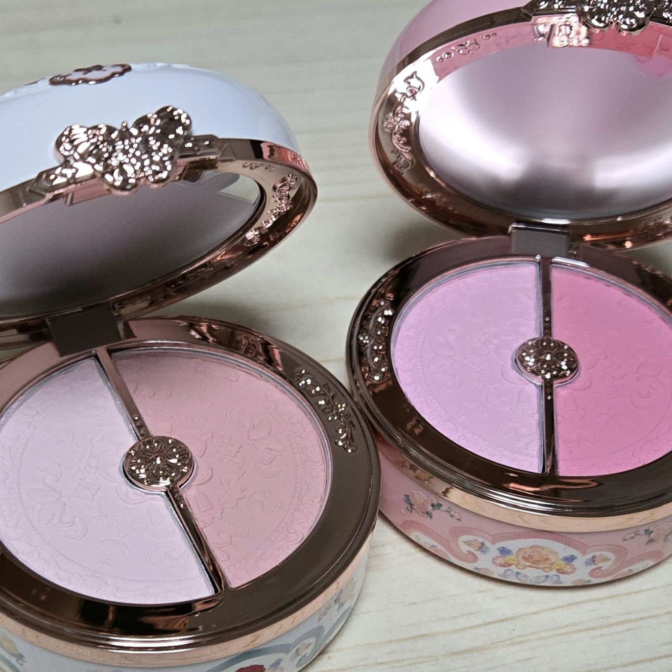 胡蝶雲肩ブラッシュデュオ＜チークカラー＞  /FlowerKnows/パウダーチークを使ったクチコミ（2枚目）