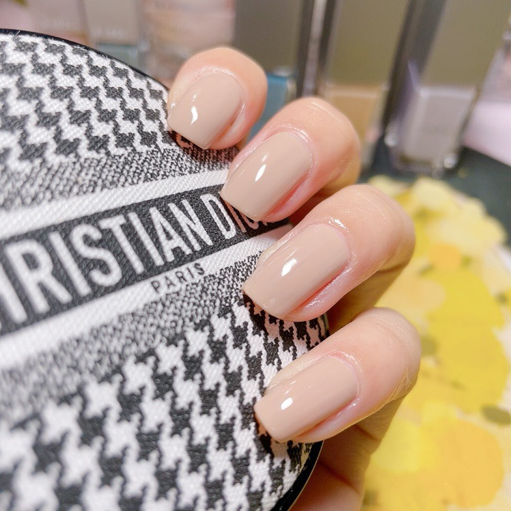 ネイルポリッシュ 127 WHISPERING WIND＜限定色＞/THREE/マニキュアを使ったクチコミ（3枚目）