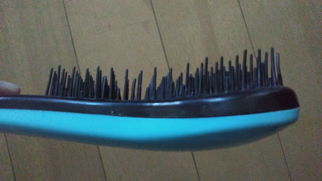 立体ヘアブラシ/DAISO/ヘアブラシを使ったクチコミ（2枚目）