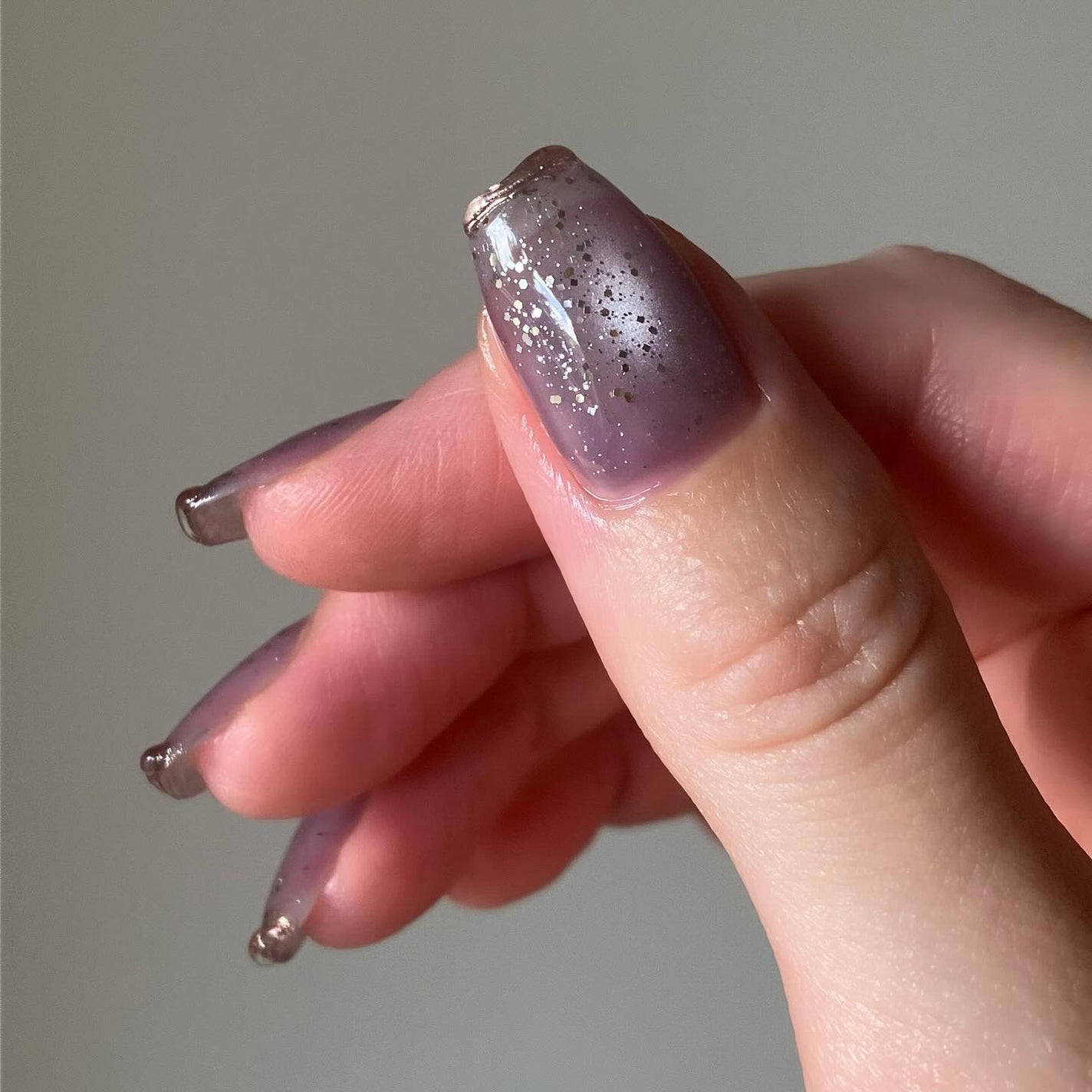 sato 🕊 self nail🫧🤍 on LIPS 「.mynailsマグ×ラメジェル✨使用item⇩☑︎MELTY..」(2枚目)