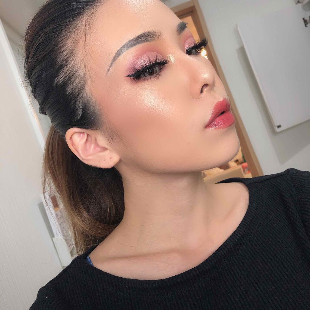 HUDA BEAUTY 3D HIGHLIGHTER PALETTE/Huda Beauty/パウダーハイライトを使ったクチコミ（3枚目）