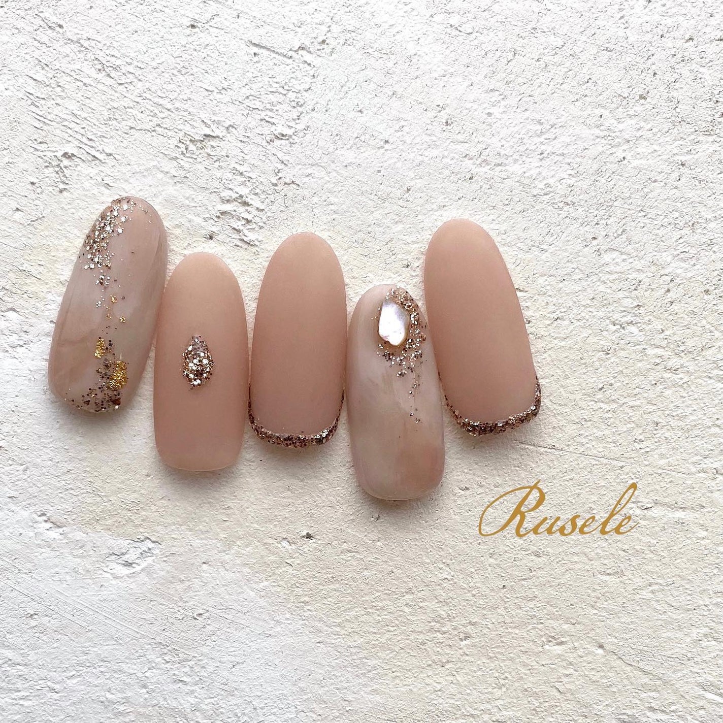 naomi on LIPS 「🆕item✨グリッター本日まで送料無料クーポンあり😙 @ru..」(1枚目)