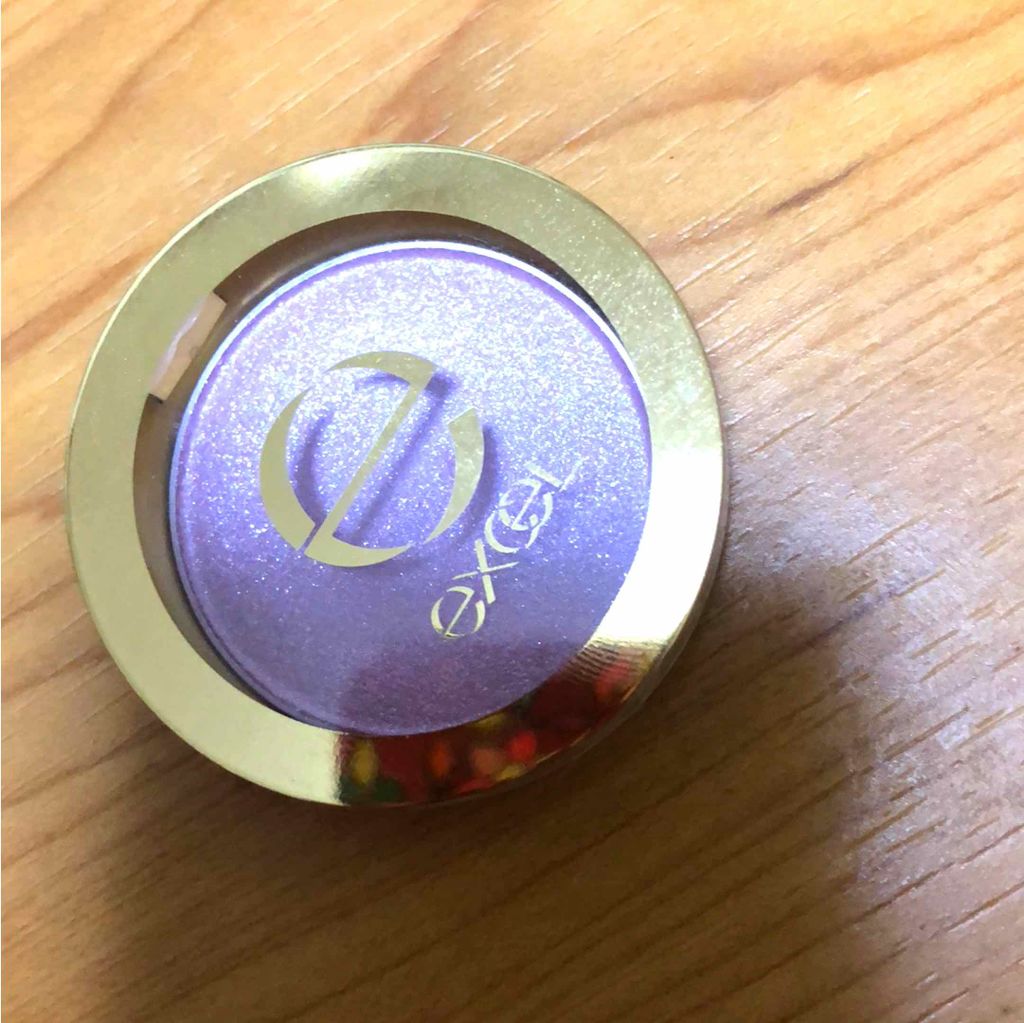 シャイニーシャドウ N/excel/単色アイシャドウを使ったクチコミ（1枚目）