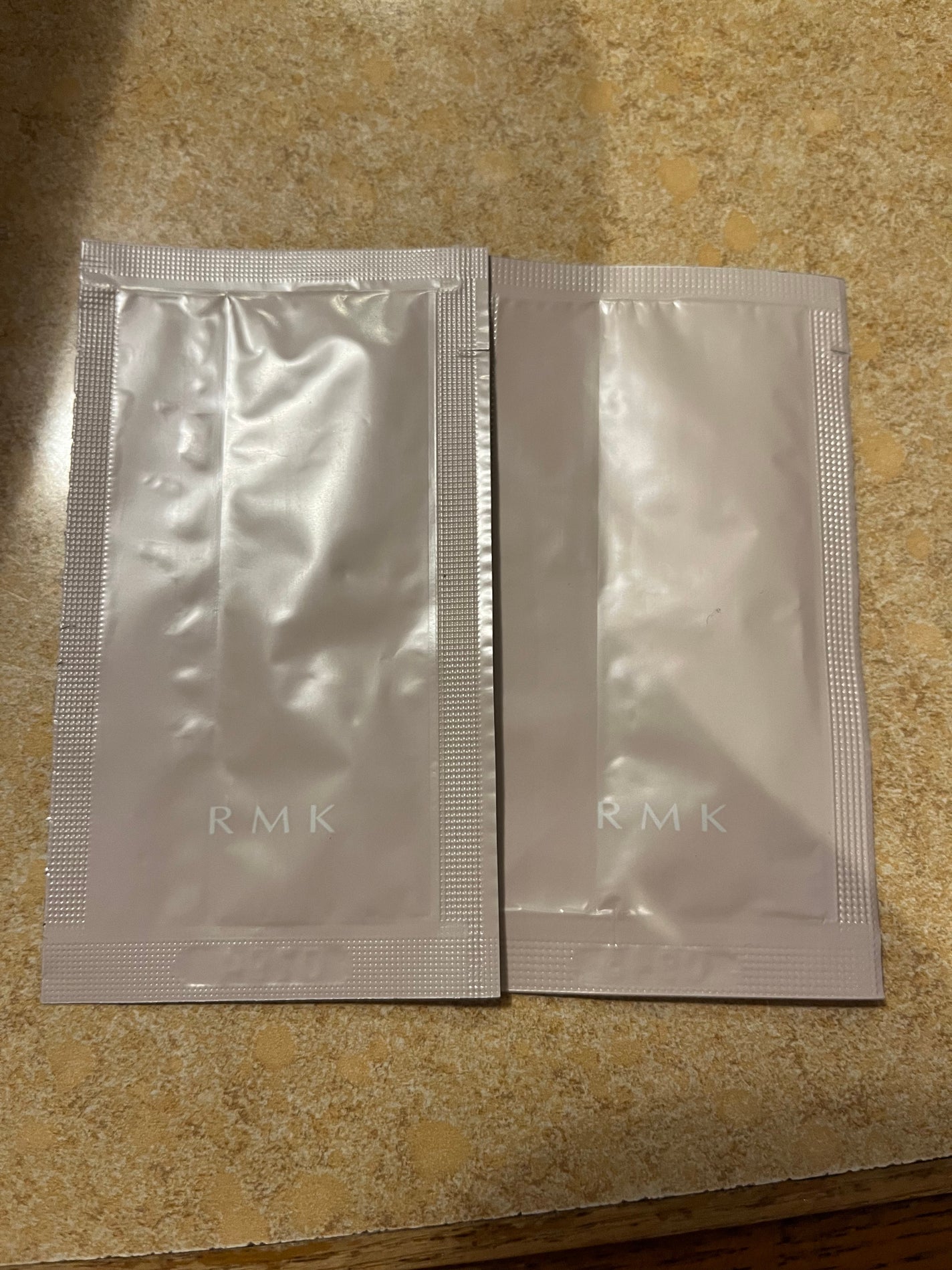 RMK リクイドファンデーション フローレスカバレッジ/RMK/リキッドファンデーションを使ったクチコミ(1枚目)