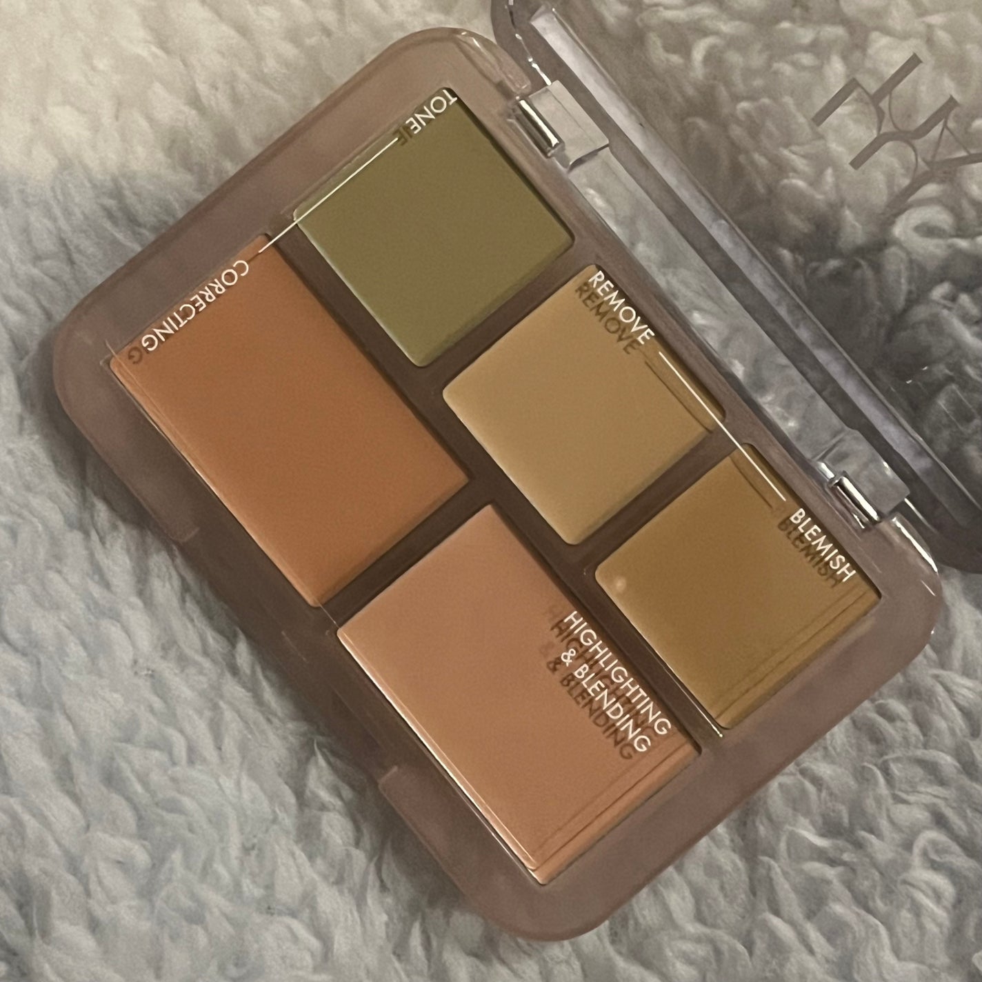 コンシールブレンダーパレット/LUNA/パレットコンシーラーを使ったクチコミ(3枚目)