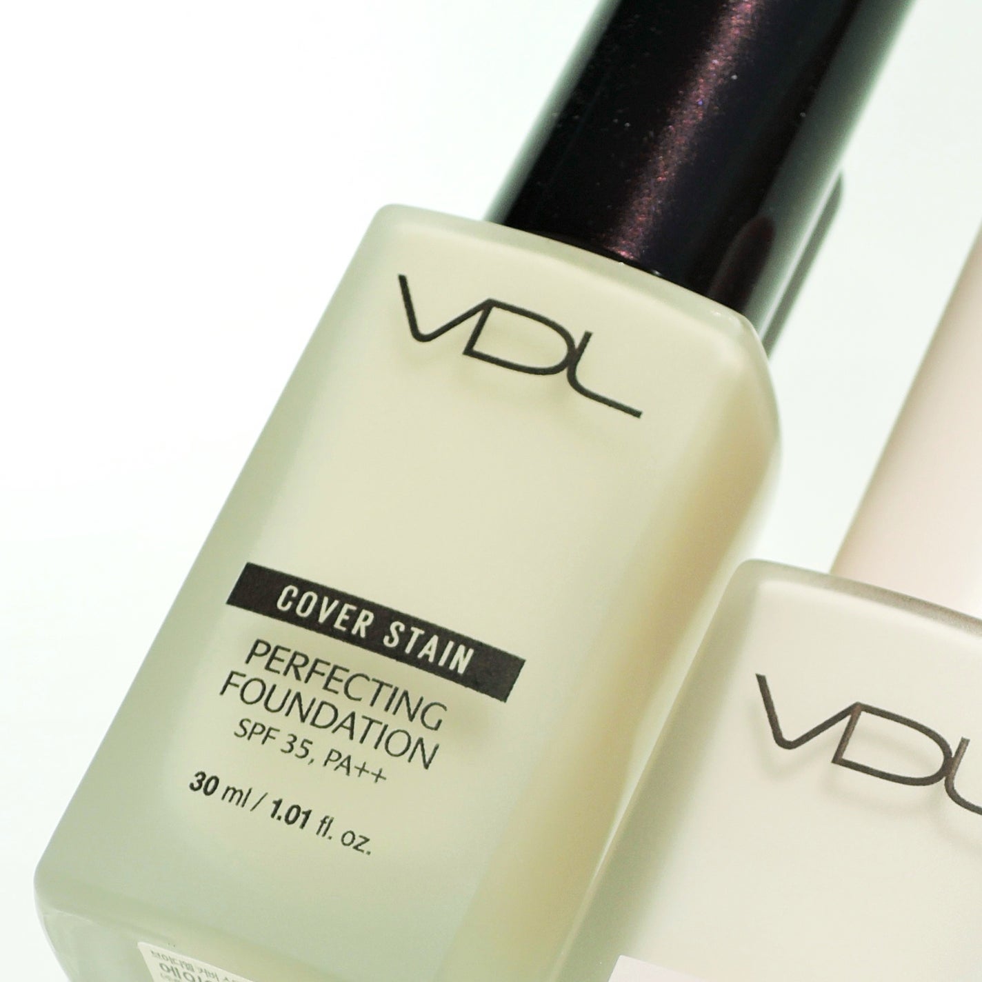 カバーステイン パーフェクティング ファンデーション/VDL/リキッドファンデーションを使ったクチコミ(1枚目)