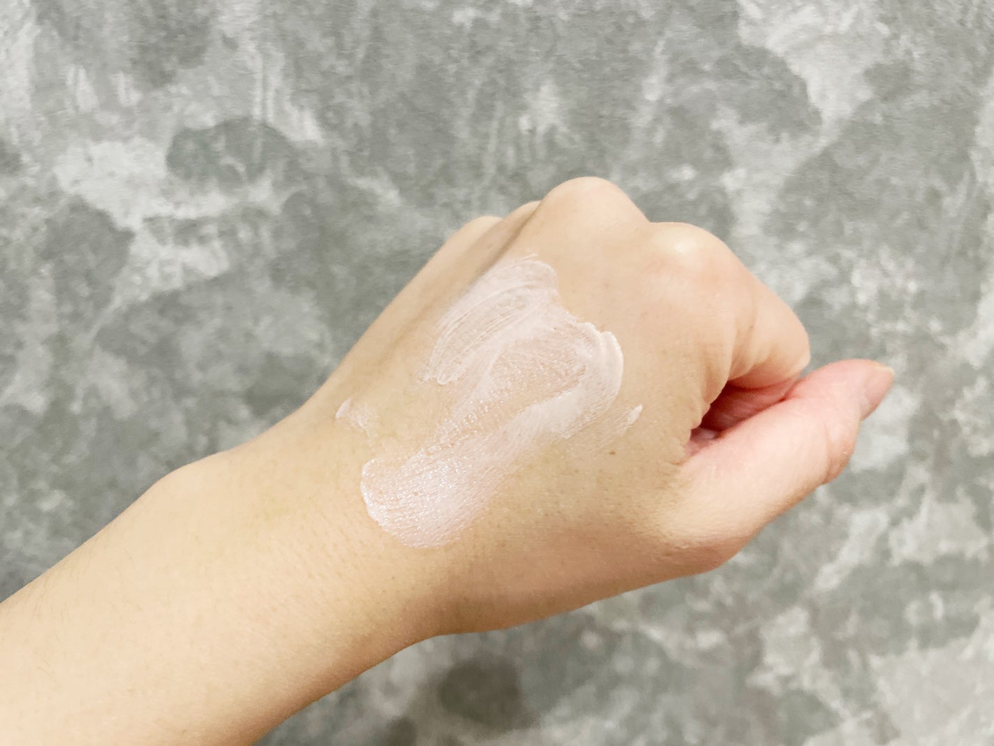 ウォータフルトーンアップサンクリーム/ダルバ/日焼け止めクリームを使ったクチコミ(3枚目)