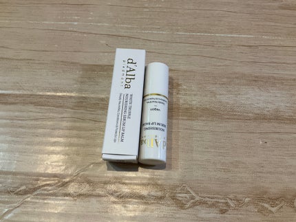 ホワイトトリュフナリシングセラムリップバーム/ダルバ/リップバームを使ったクチコミ(1枚目)