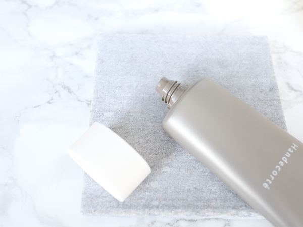 ハンデコルテ/キユートピア/ネック・デコルテケアを使ったクチコミ（3枚目）