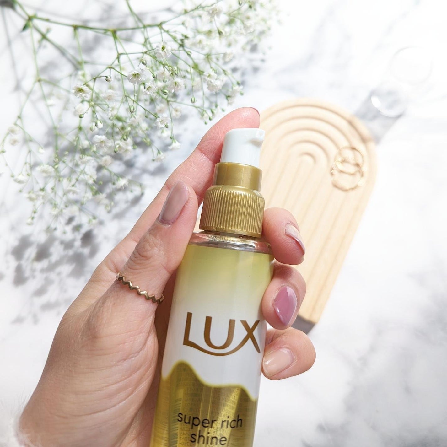 スーパーリッチシャイン ダメージリペア とろとろ補修ヘアオイル/LUX/ヘアオイルを使ったクチコミ(3枚目)