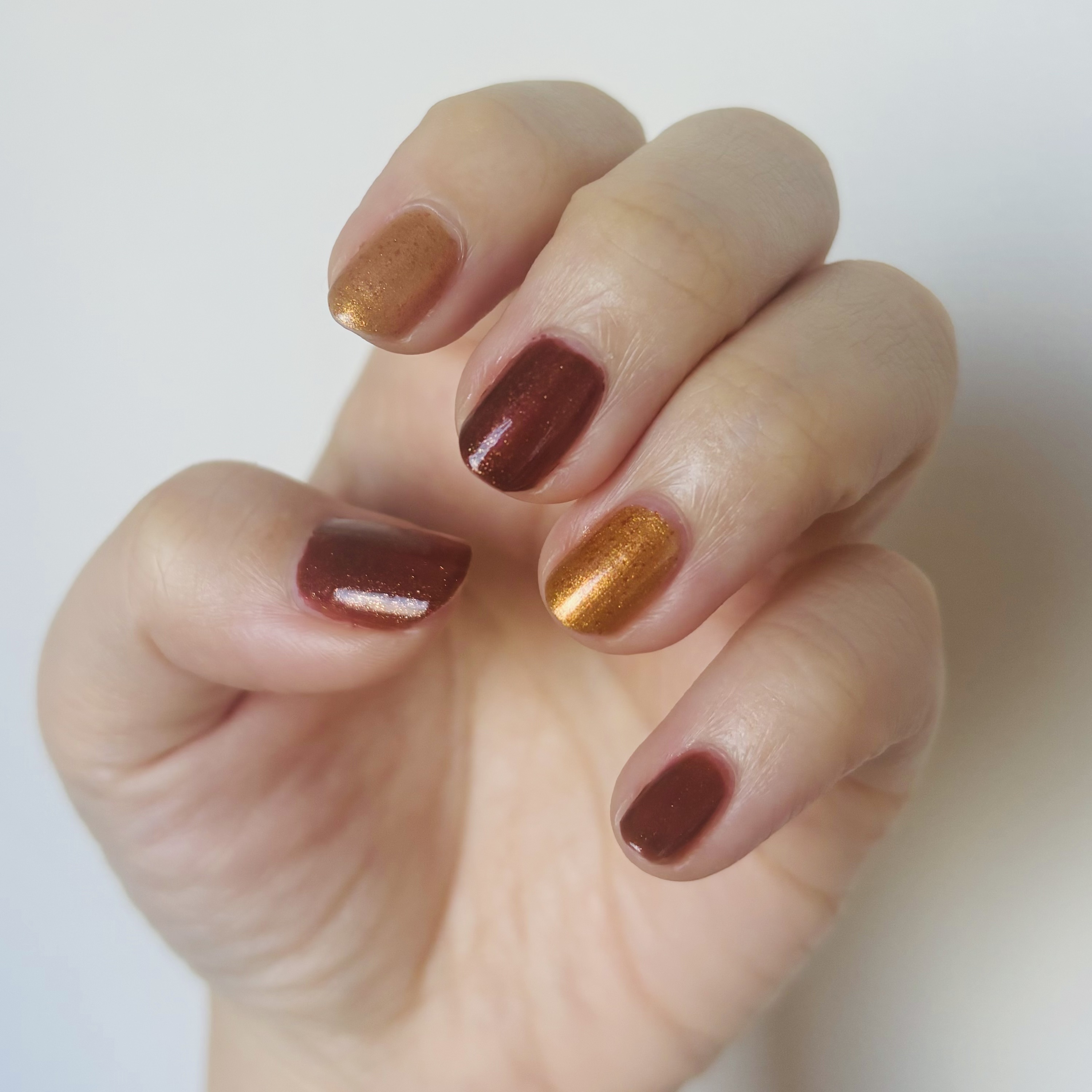 カラフルネイルズ N110 木枯らし/キャンメイク/マニキュアを使ったクチコミ（3枚目）