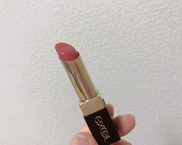 サナExcelグレイスバームリップ　GB03アプリコットシナモン💄
これめっちゃ色可愛いんです😭😭
暖かみのあるベージュブラウン？っぽくて肌馴染みもめっちゃいい！
色持ちもするのもポイント！
#サナエク