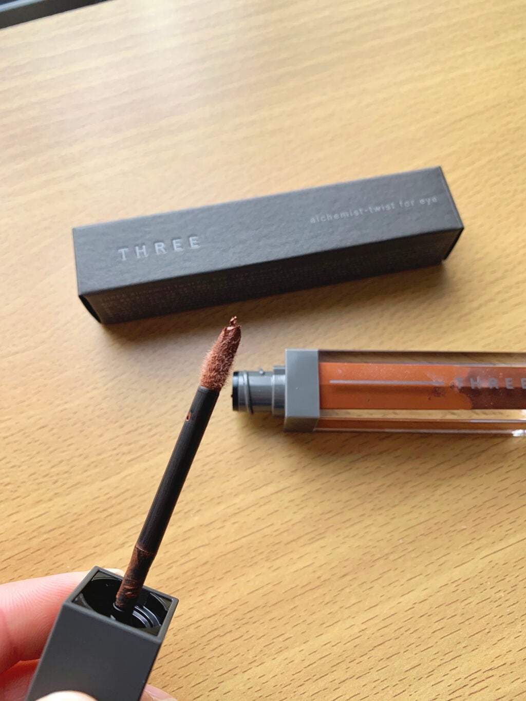 アルカミストツイストフォーアイ/THREE/リキッドアイシャドウを使ったクチコミ(2枚目)