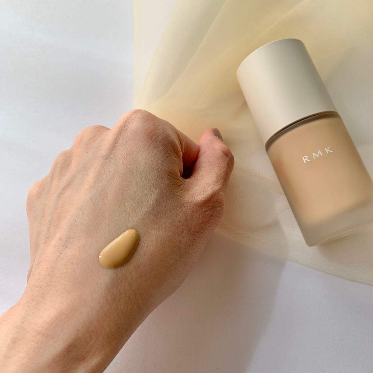 RMK リクイドファンデーション フローレスカバレッジ/RMK/リキッドファンデーションを使ったクチコミ(2枚目)