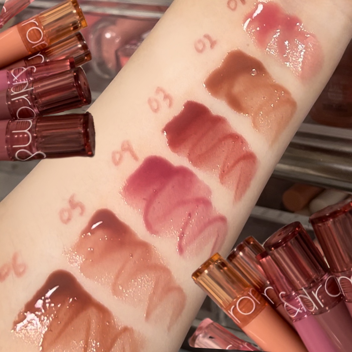 グラスティングカラーグロス/rom&nd/リップグロスを使ったクチコミ（1枚目）