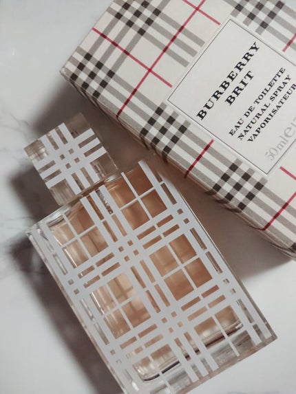 Burberry Beauty バーバリー・ブリット オードトワレのクチコミ「BURBERRY バーバリー・ブリット オードトワレ
冬にピッタリのおすすめ香水❄
(ただ店.....」(2枚目)