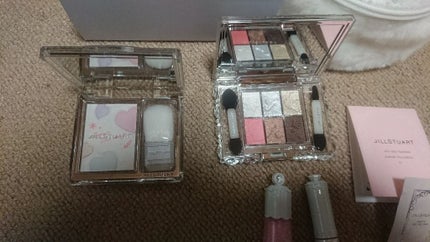 ホワイトラブストーリー コレクション (クリスマスコフレ 2018)/JILL STUART/メイクアップキットを使ったクチコミ(2枚目)