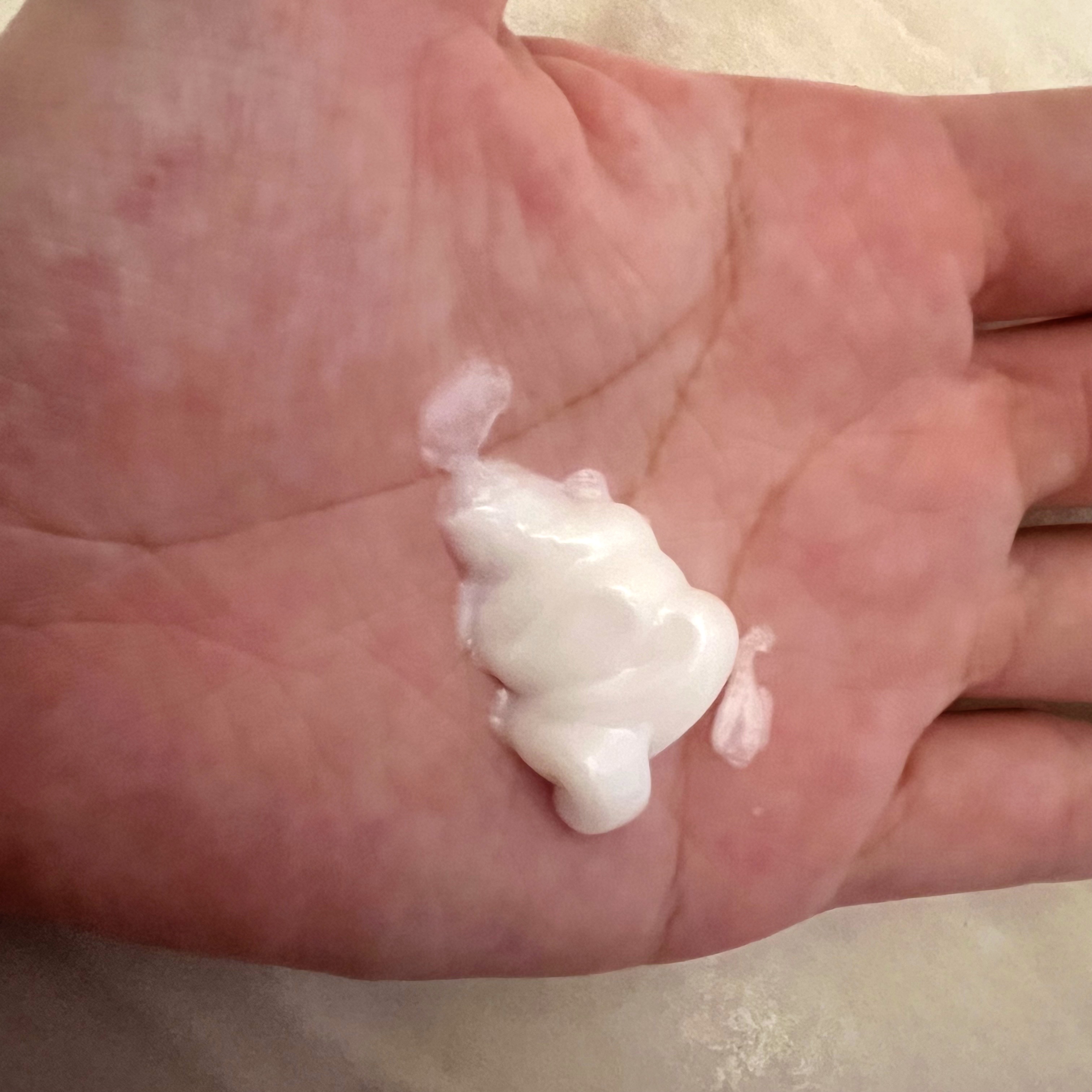 メディケイティッド センシティブケア ボディローション うるおいケア <医薬部外品>/ヴァセリン/ボディローションを使ったクチコミ（2枚目）