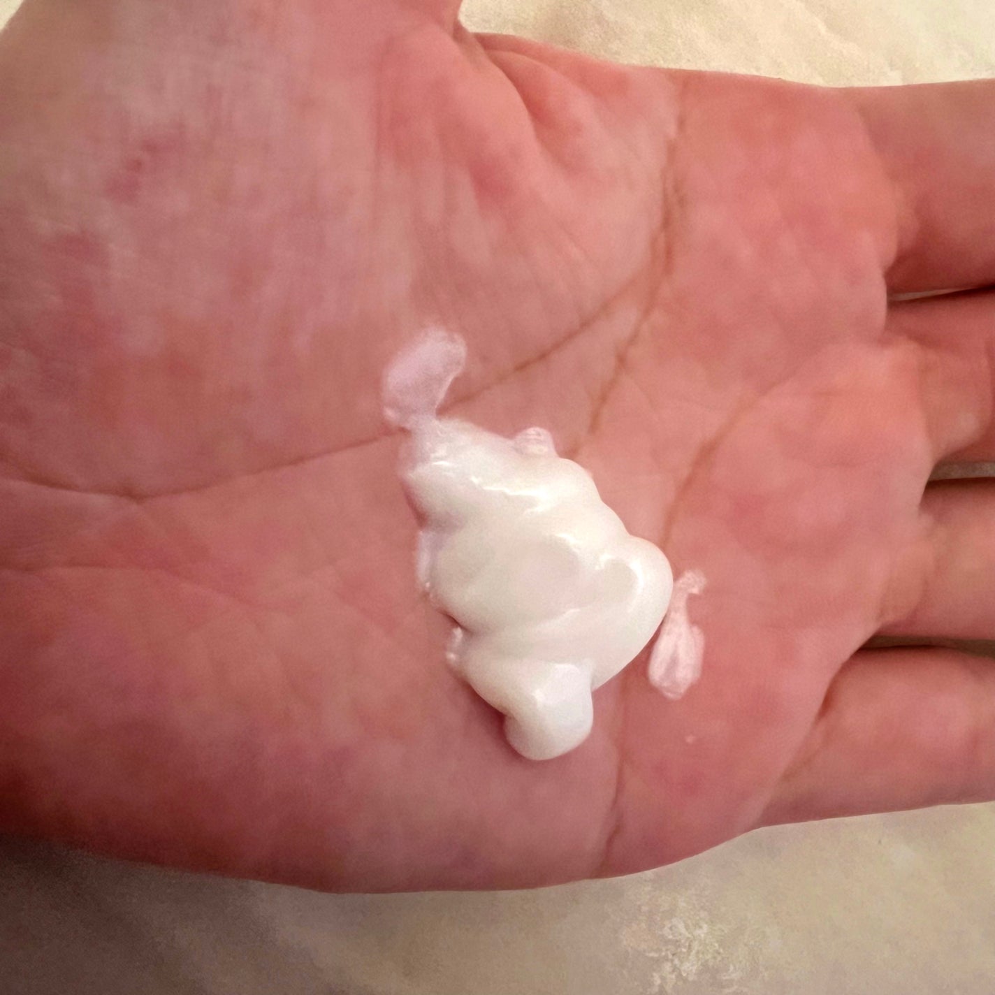 メディケイティッド センシティブケア ボディローション うるおいケア <医薬部外品>/ヴァセリン/ボディローションを使ったクチコミ(2枚目)