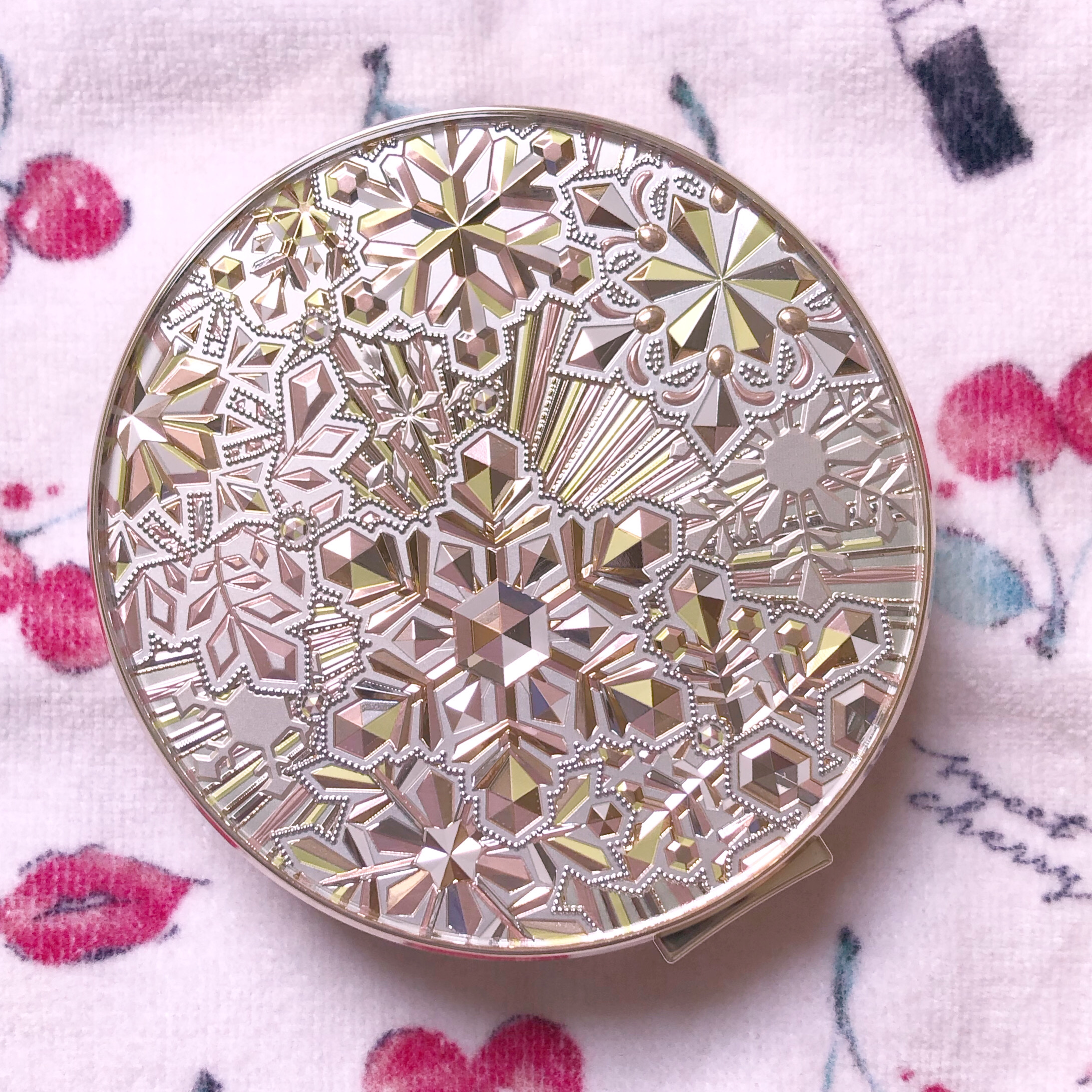 スノービューティー2023 薬用美白スキンケアパウダー/スノービューティー/プレストパウダーを使ったクチコミ（1枚目）