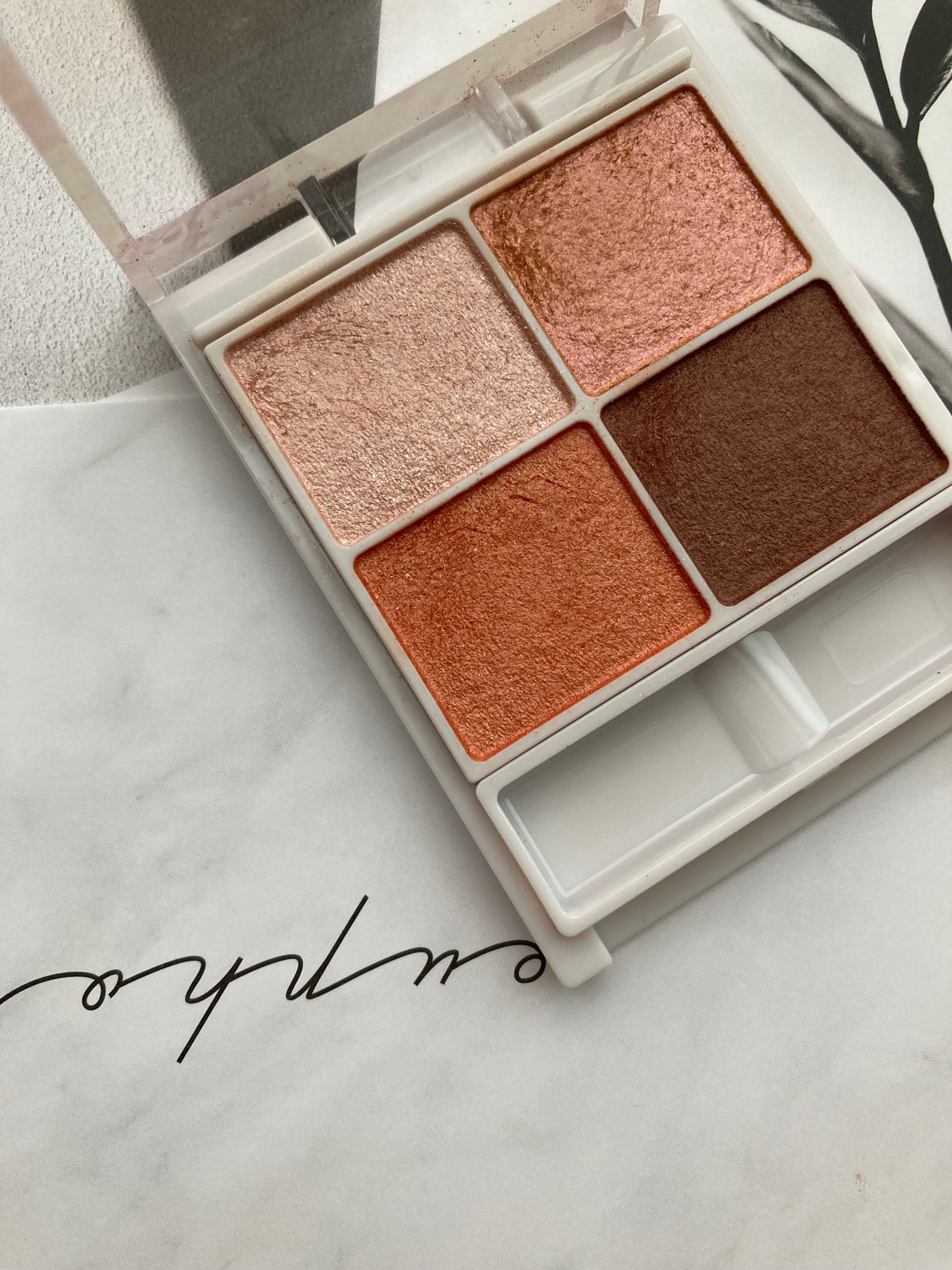 シルキースフレアイズ/キャンメイク/アイシャドウパレットを使ったクチコミ(2枚目)