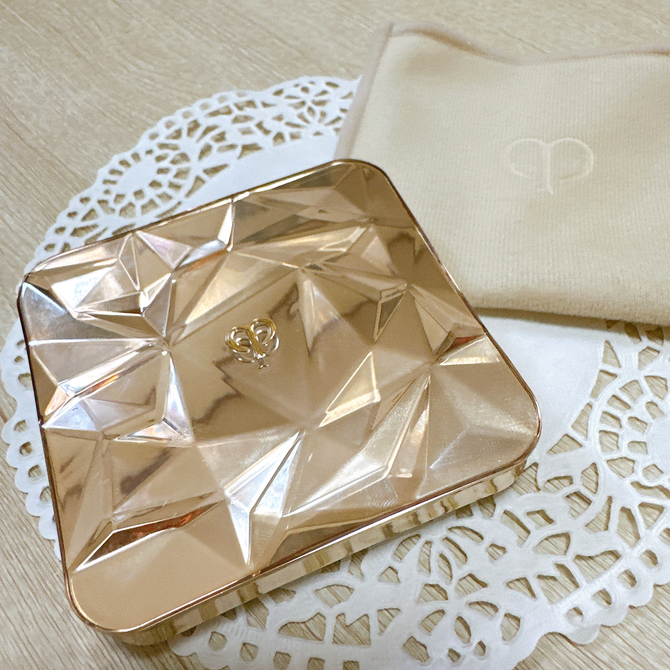 ル・レオスールデクラ  202/クレ・ド・ポー ボーテ/パウダーハイライトを使ったクチコミ（2枚目）