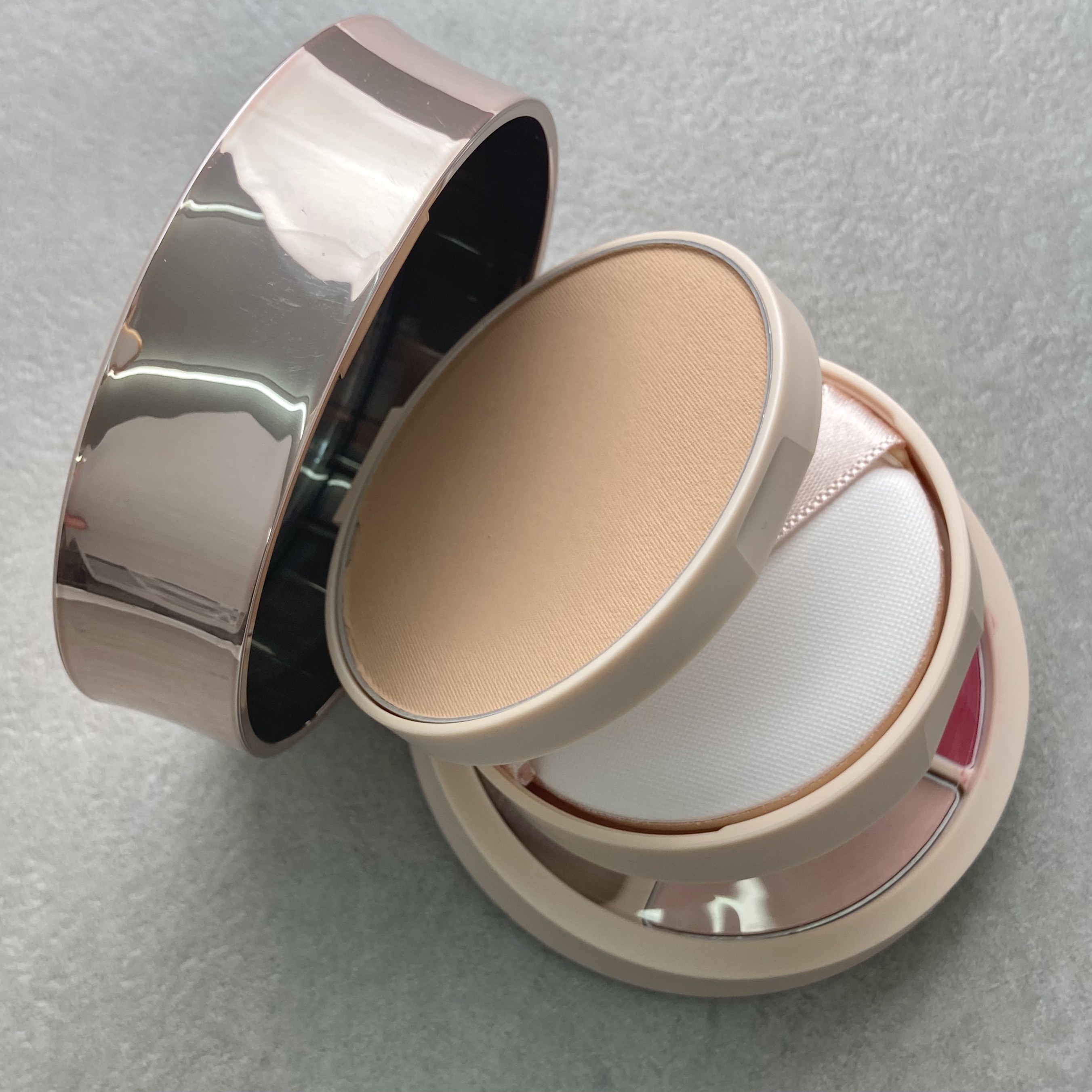 パウダリーファンデーション オーセンティックウーマン ロングステイ サテンヴェール 40 番（ニュートラルベージュ系）/ブリリアージュ/パウダーファンデーションを使ったクチコミ（1枚目）