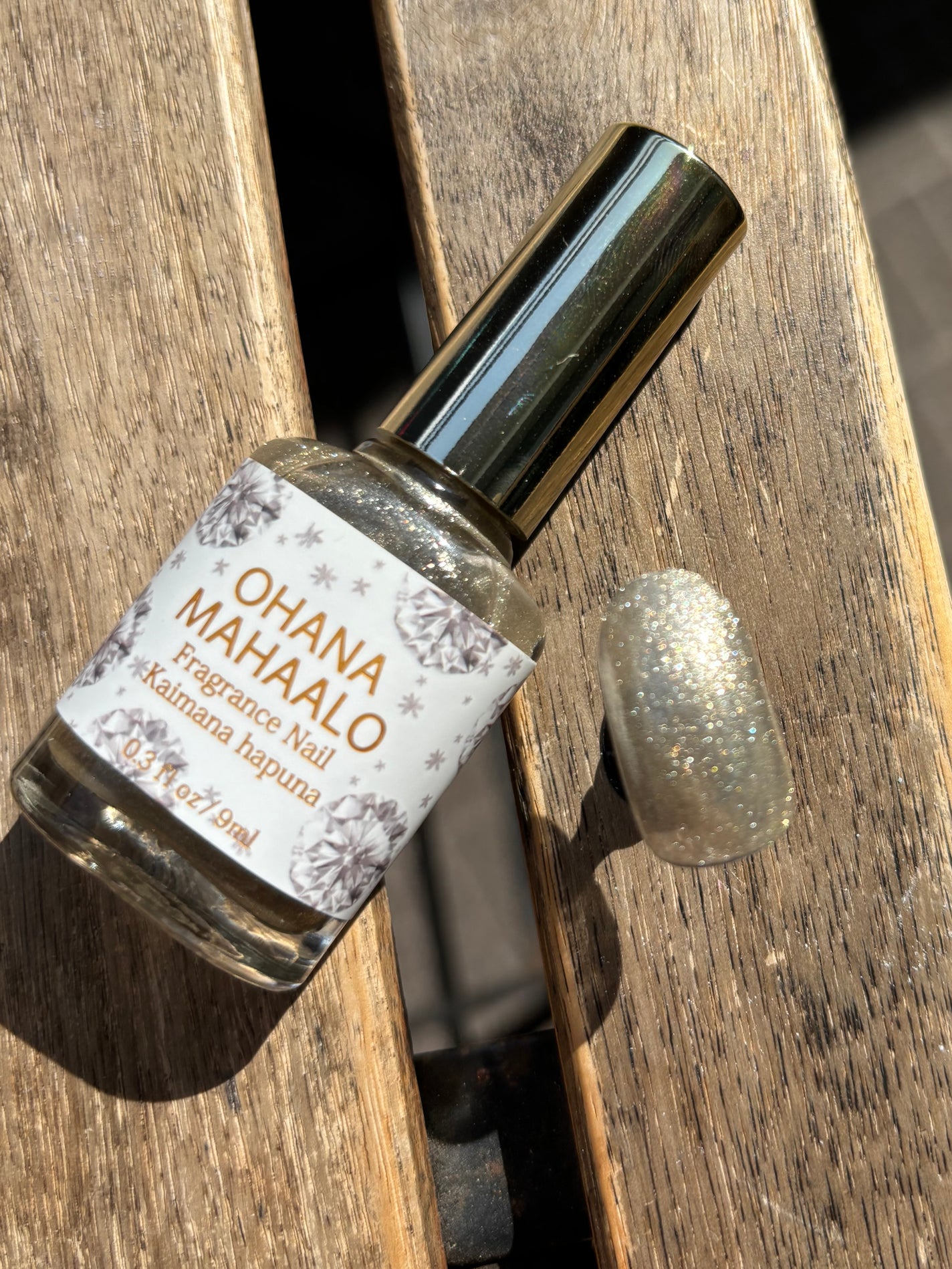 オハナ・マハロ フレグランスネイル 〈ピカケ アウリィ〉/OHANA MAHAALO/マニキュアを使ったクチコミ(2枚目)