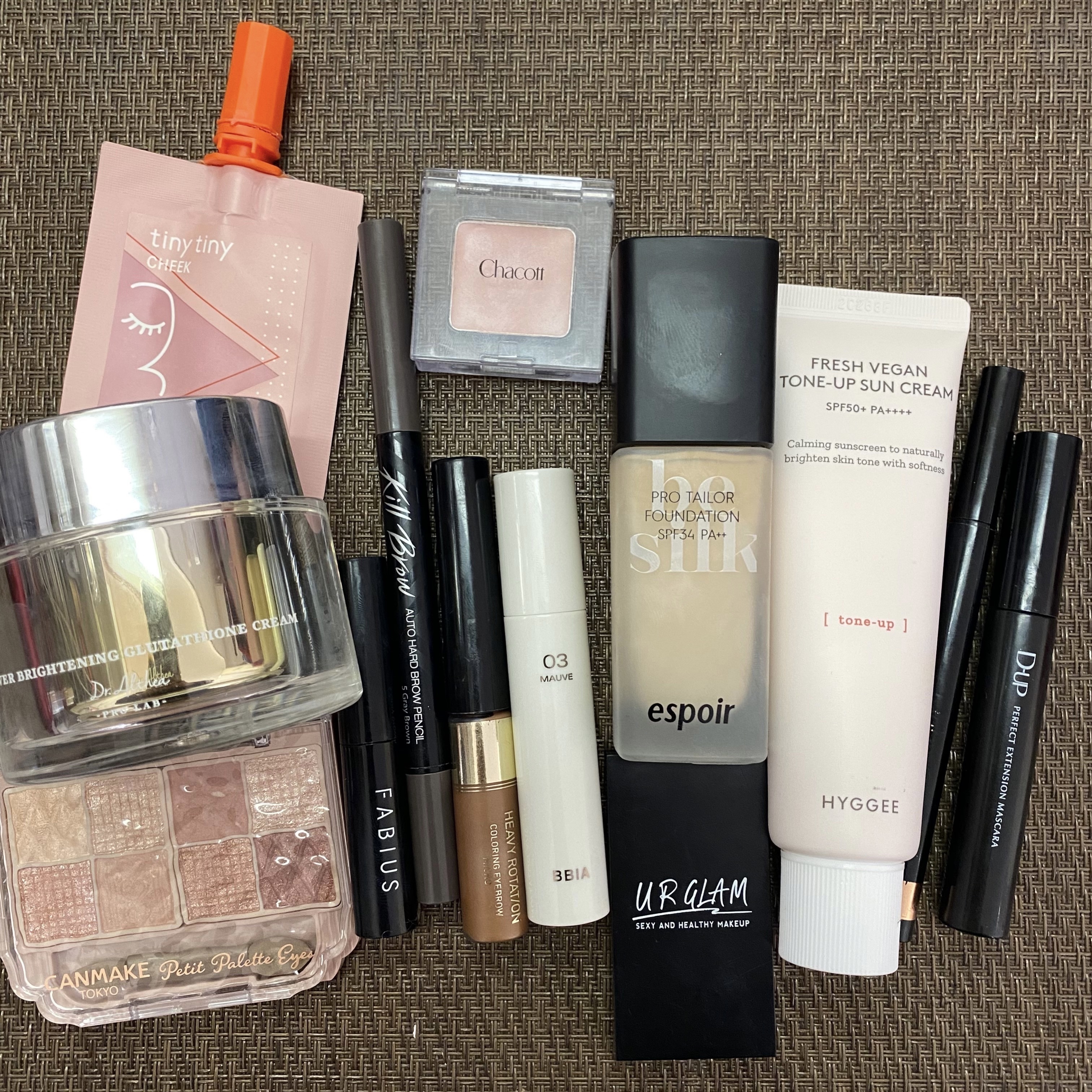 プロテーラーファンデーションビーシルク/espoir/リキッドファンデーションを使ったクチコミ（3枚目）