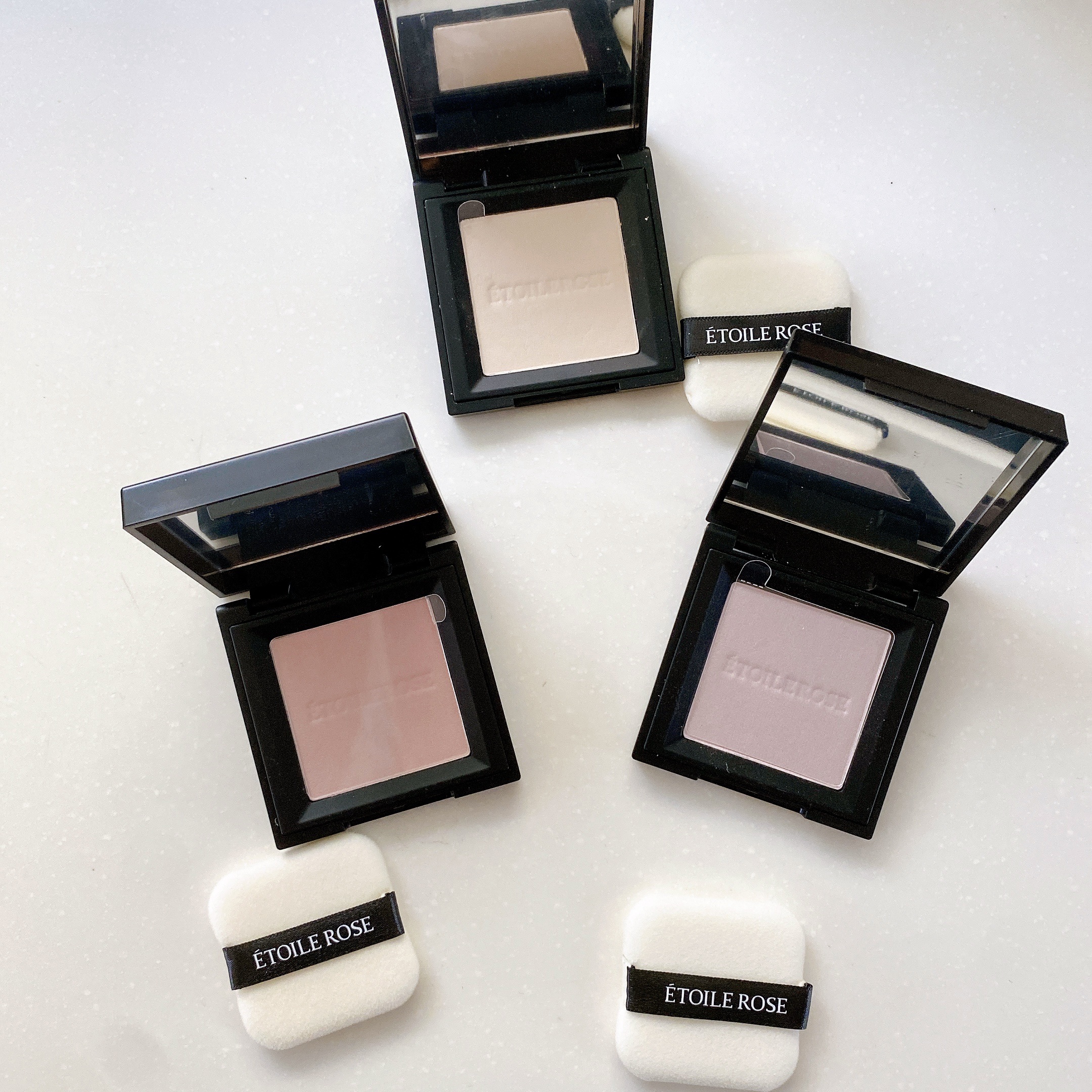 エトワルローズ フェイスパウダー 04 リラ/Étoile Rose/プレストパウダーを使ったクチコミ（1枚目）