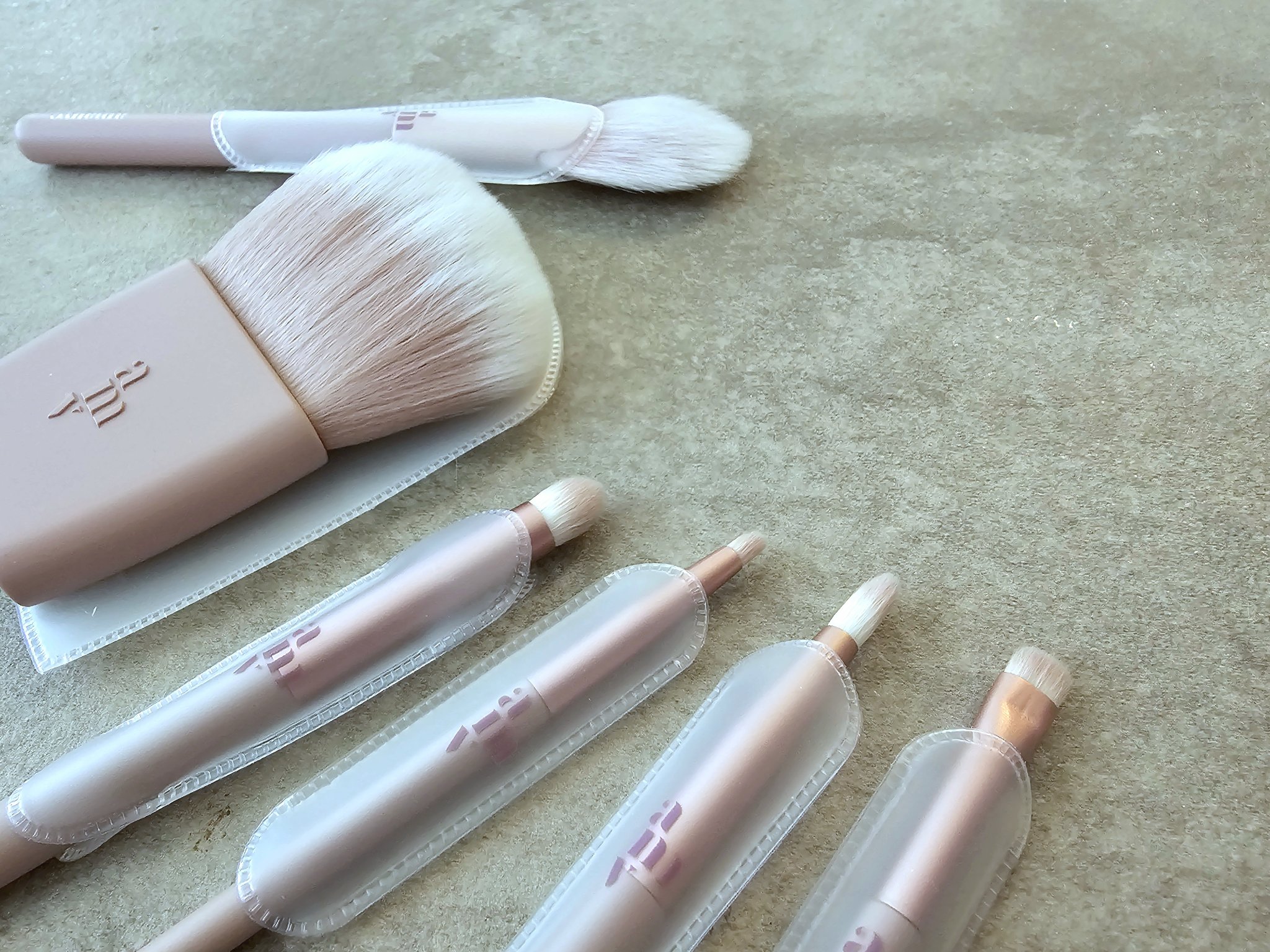 フィニッシュパウダーブラシ202/amauve/メイクブラシを使ったクチコミ（2枚目）
