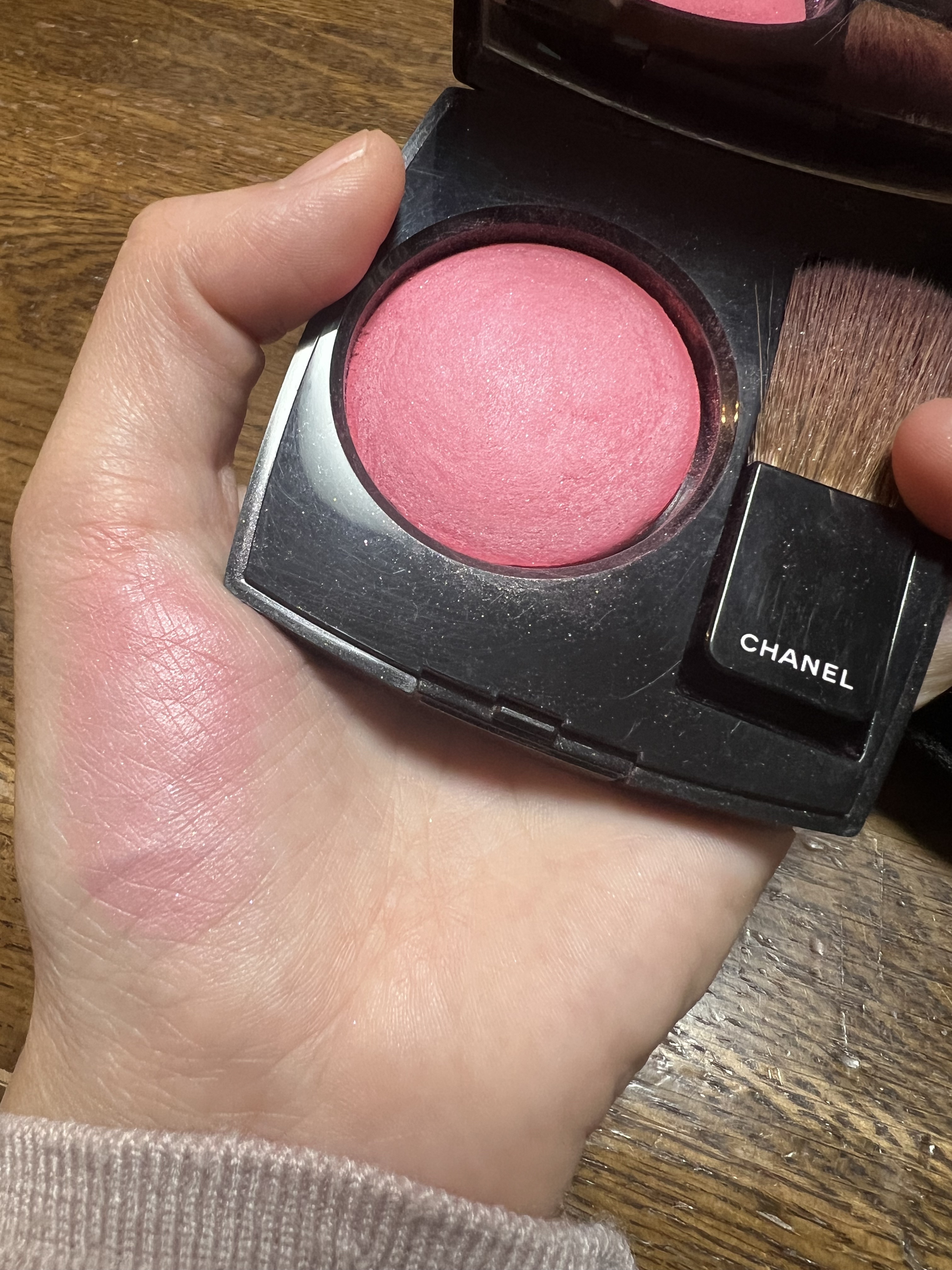 ジュ コントゥラスト 67 ローズ トゥルビヨン/CHANEL/パウダーチークを使ったクチコミ（2枚目）