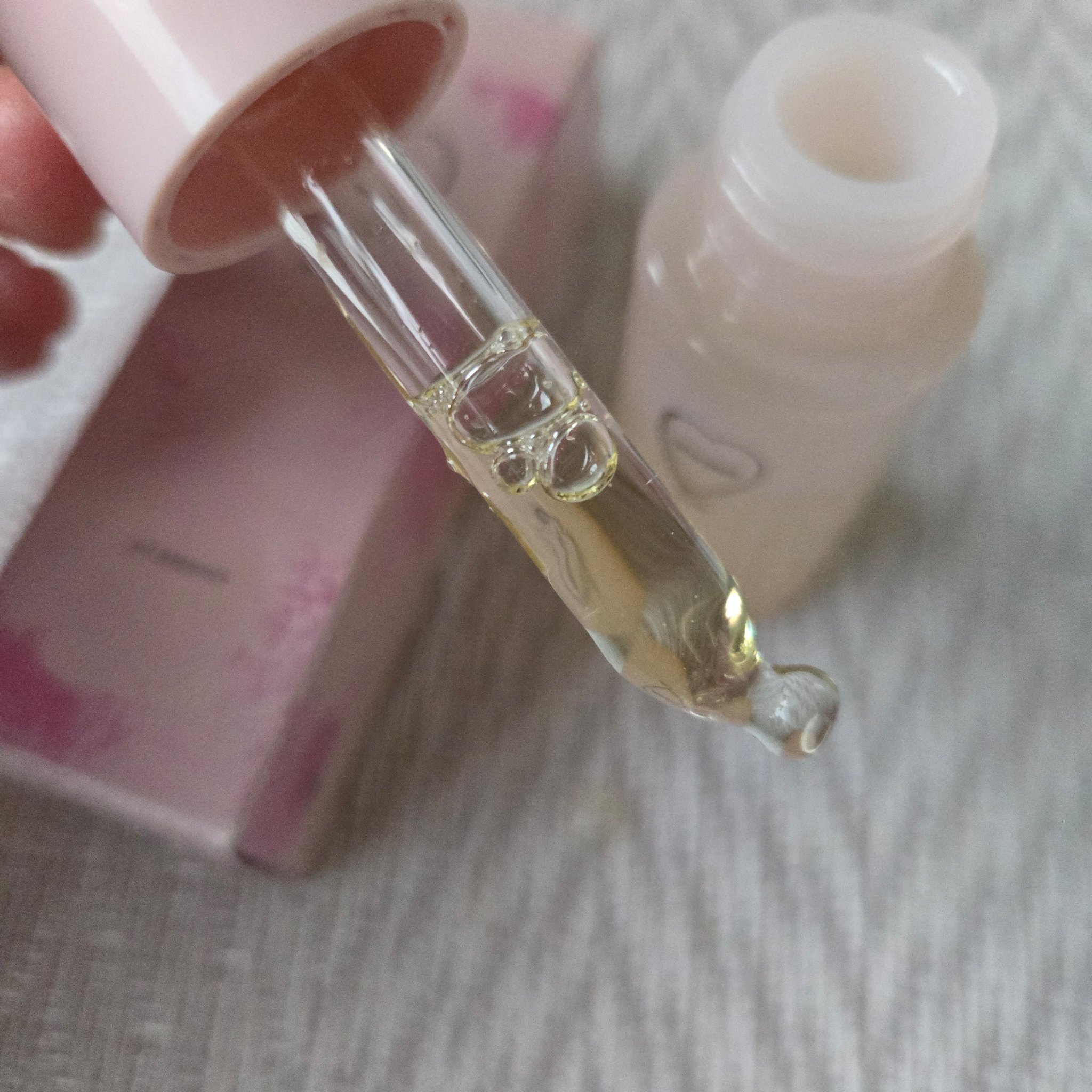 オイル美容液/WHOMEE/美容液を使ったクチコミ（2枚目）