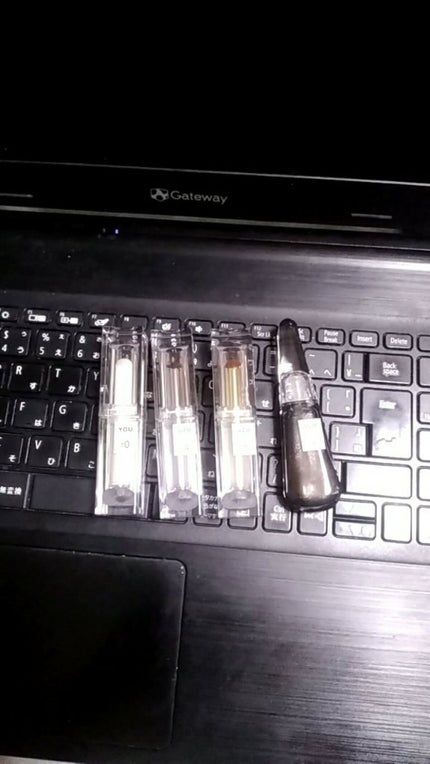 38°C / 99°F リップトリートメント (リップ美容液)/UZU BY FLOWFUSHI/リップケアを使ったクチコミ(5枚目)