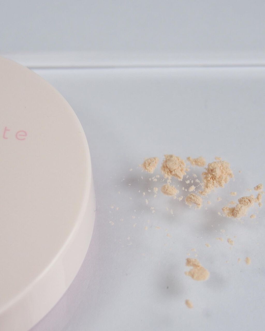 素肌トリックパウダー/イミテ/プレストパウダーを使ったクチコミ（2枚目）