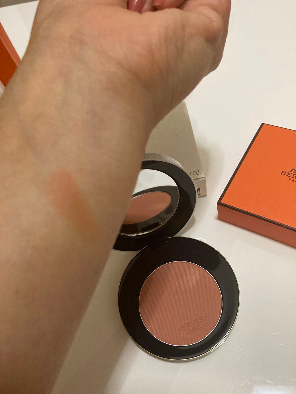 ローズ・エルメス ファー ア ジュ プードル ソワユーズ/エルメス/パウダーチークを使ったクチコミ(2枚目)