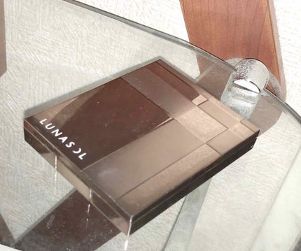 スリーディメンショナルアイズ/LUNASOL/アイシャドウパレットを使ったクチコミ(2枚目)