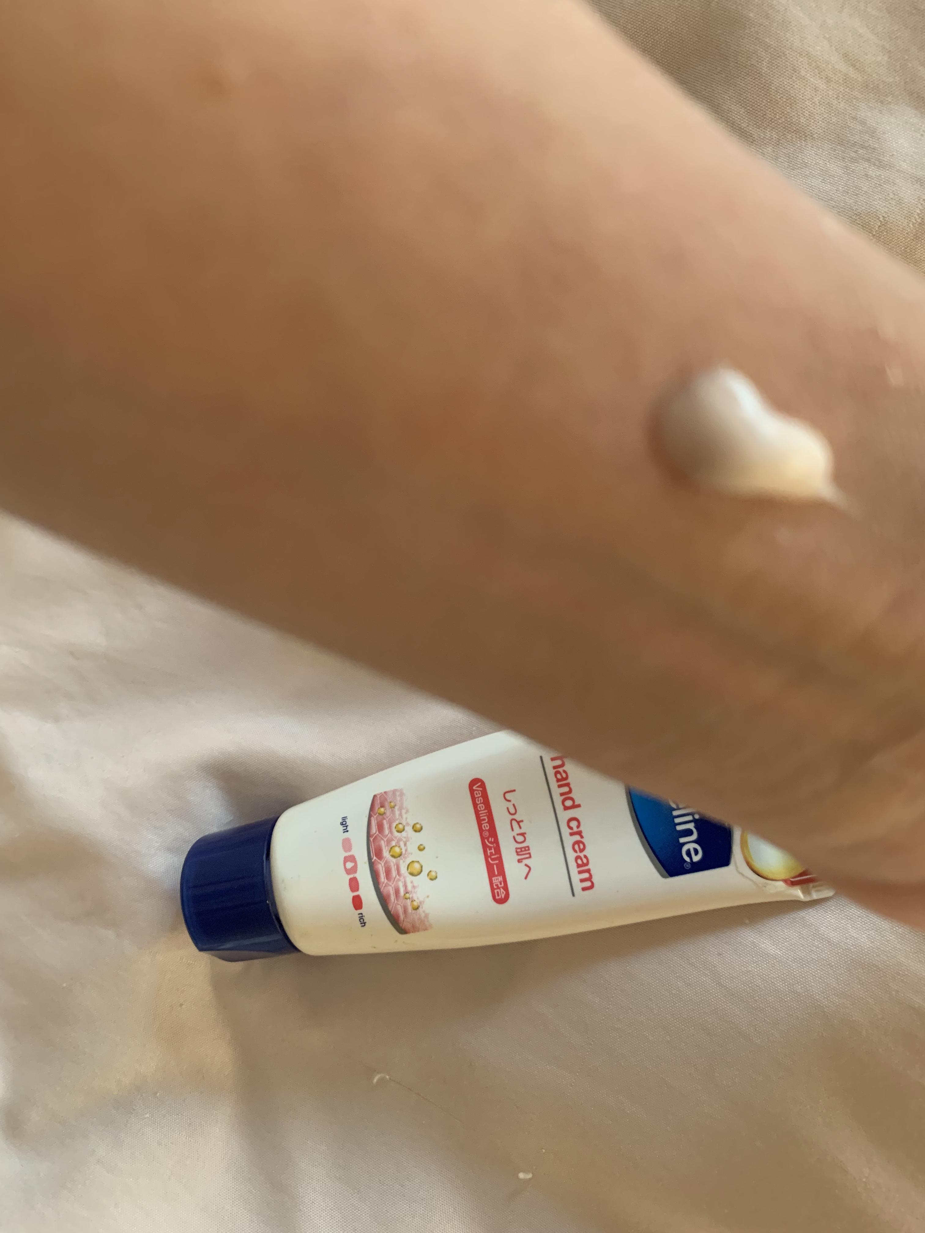 ハンド＆ネイル/ヴァセリン/ハンドクリームを使ったクチコミ（2枚目）