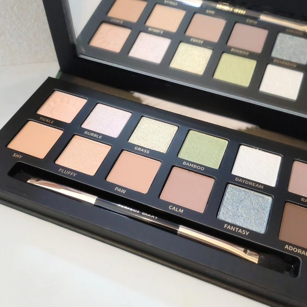 エクスプローラ12色 動物アイシャドウパレット/PERFECT DIARY/アイシャドウパレットを使ったクチコミ(3枚目)
