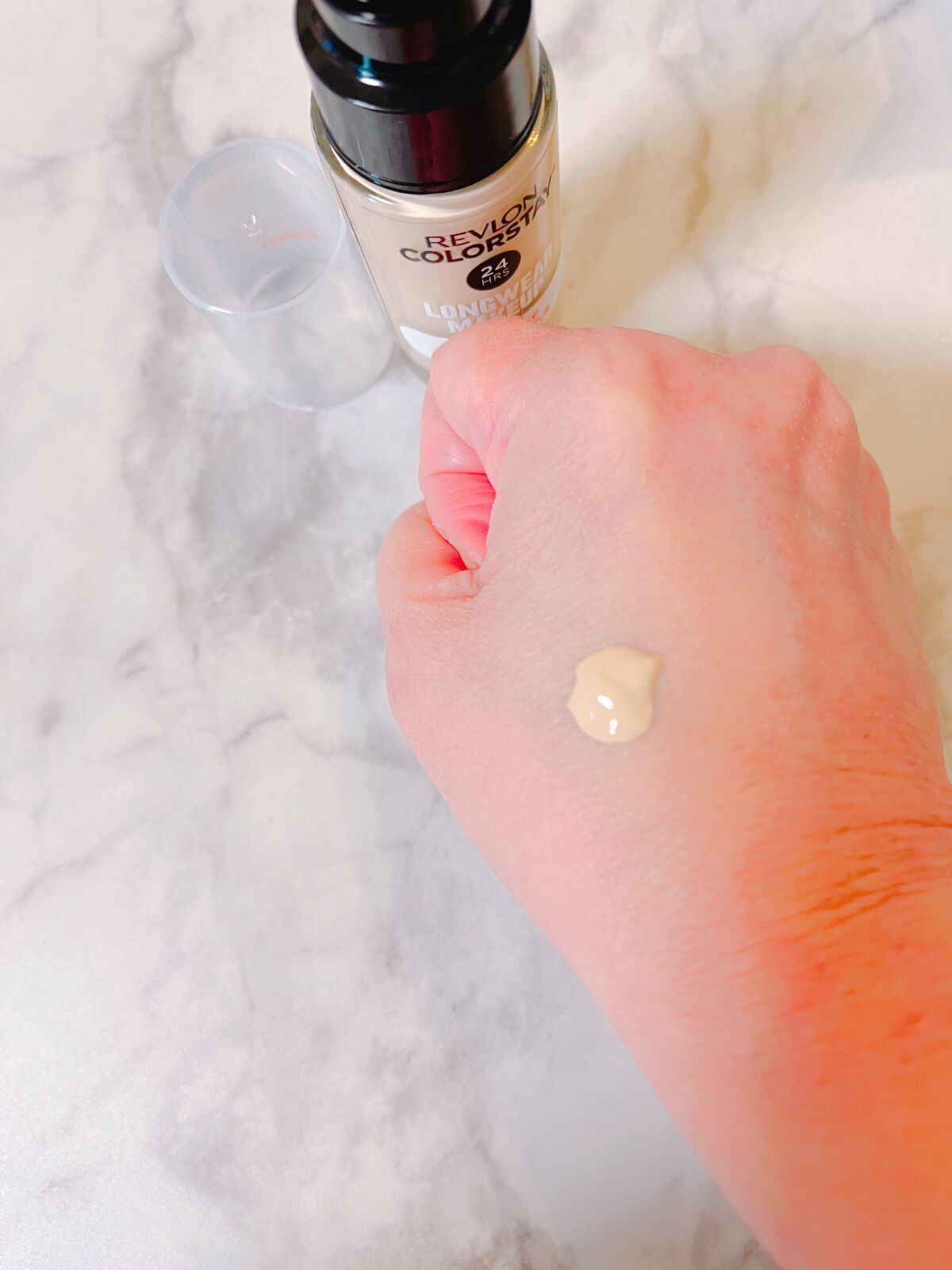 カラーステイ ロングウェア メイクアップ/REVLON/リキッドファンデーションを使ったクチコミ(2枚目)