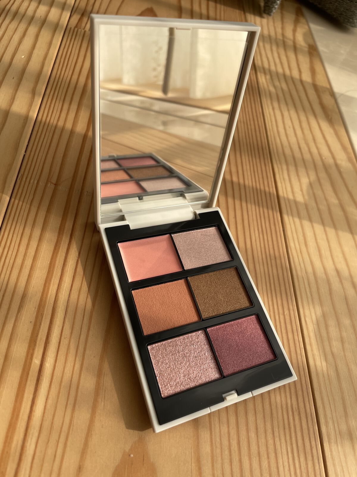 ジュビリーコレクション パレット 2023/THREE/アイシャドウパレットを使ったクチコミ（2枚目）