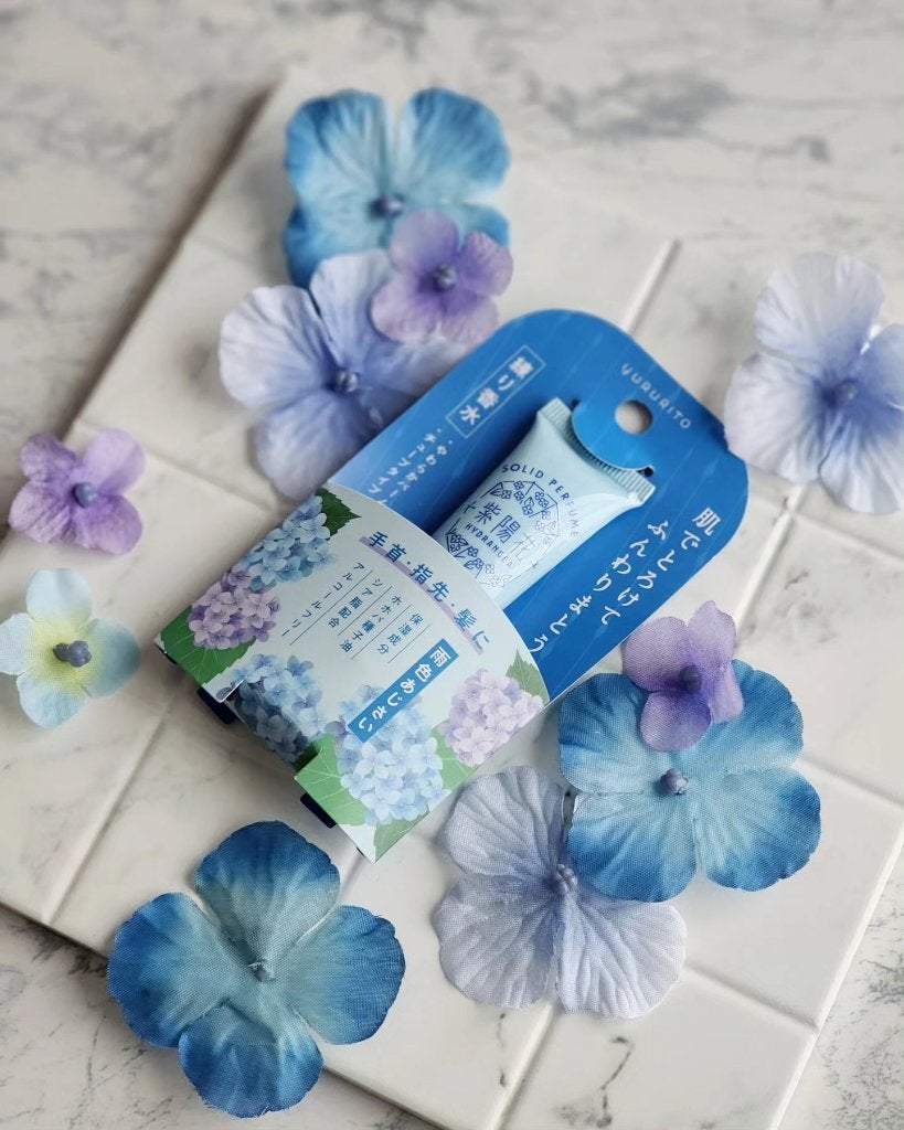 ゆるりと 紫陽花 練り香水 雨色あじさい/ゆるりと/練り香水を使ったクチコミ(2枚目)