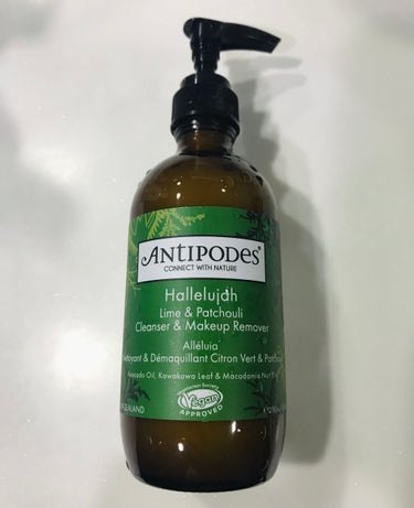 Antipodes ハレルヤ ライム＆パチョリ クレンザーのクチコミ「ANTIPODES hallelujah clenser&makeup
海外のオーガニックコス.....」（1枚目）