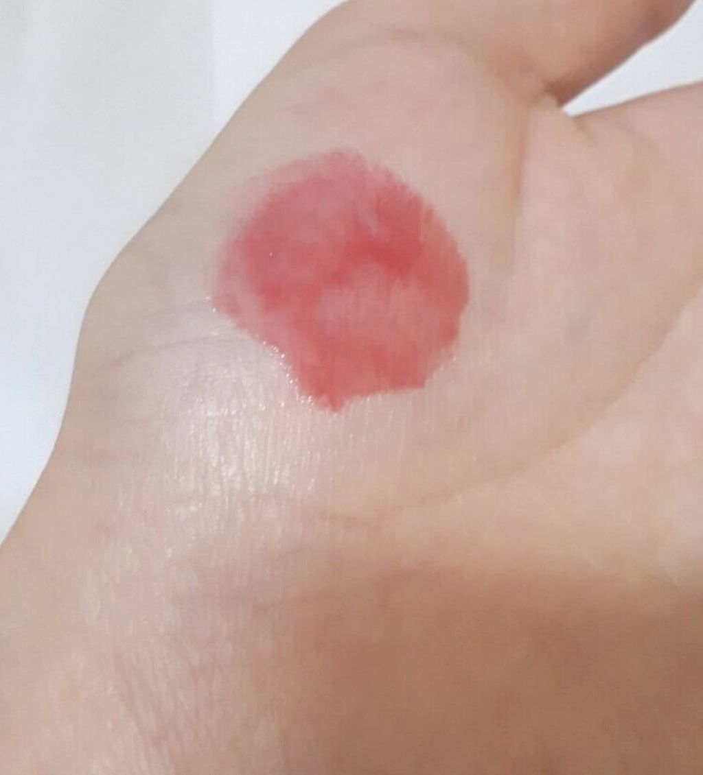 Blooming Kitty リップグロス/DAISO/リップグロスを使ったクチコミ(2枚目)