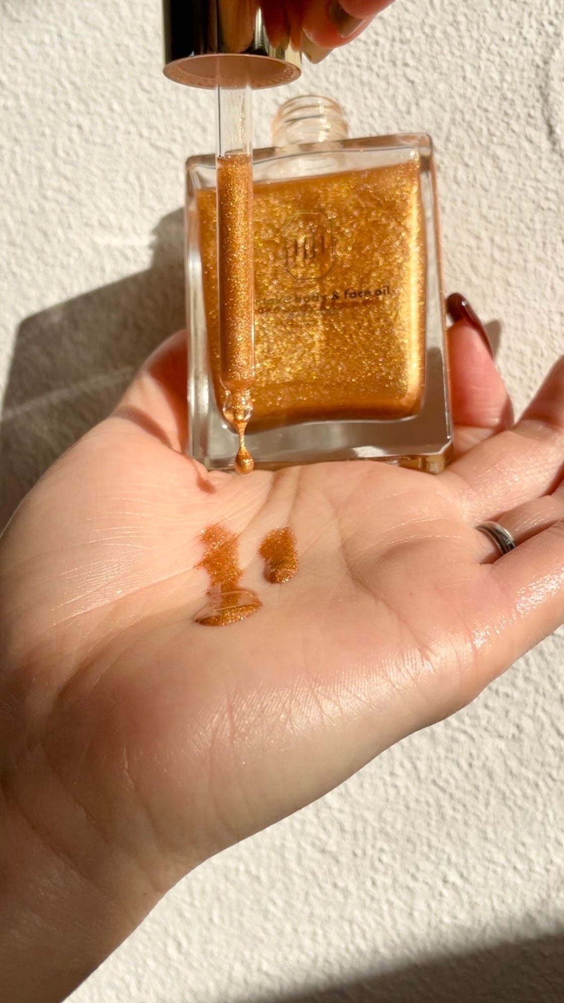 ラ・メイク ボディ&フェイスオイル/H×H/ボディオイルを使ったクチコミ(2枚目)