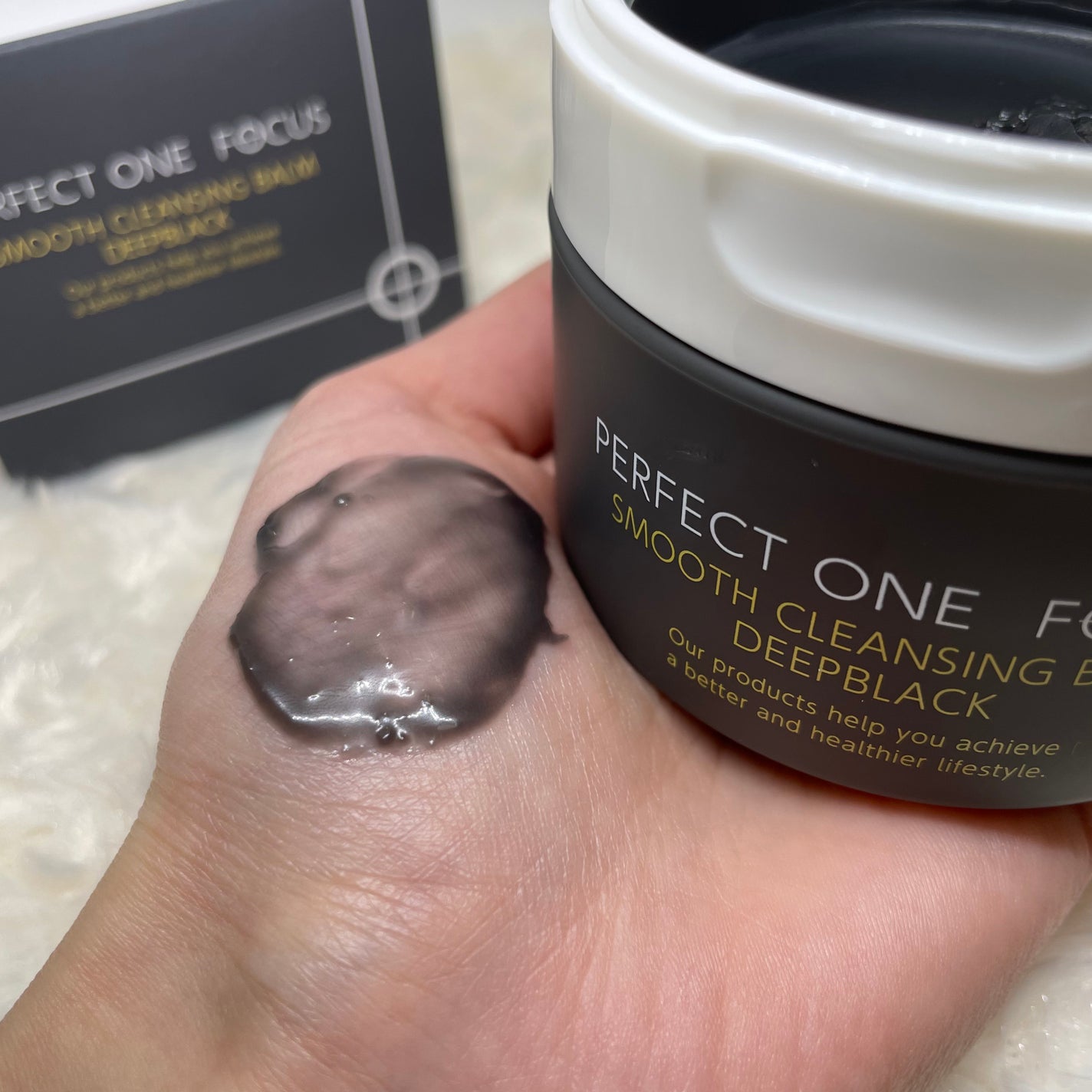 パーフェクトワンフォーカス スムースクレンジングバーム ディープブラック/PERFECT ONE FOCUS/クレンジングバームを使ったクチコミ(4枚目)