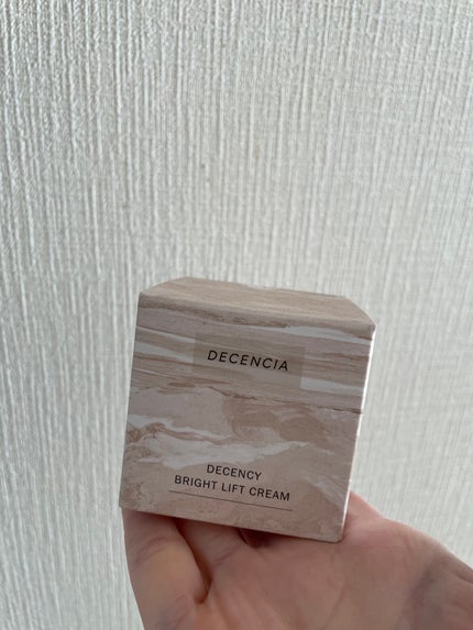 DECENCIA ディセンシア ディセンシー ブライトリフト クリームのクチコミ「#ディセンシア #ディセンシアディセンシーブライトリフト クリーム #敏感肌用美白クリーム #.....」(1枚目)